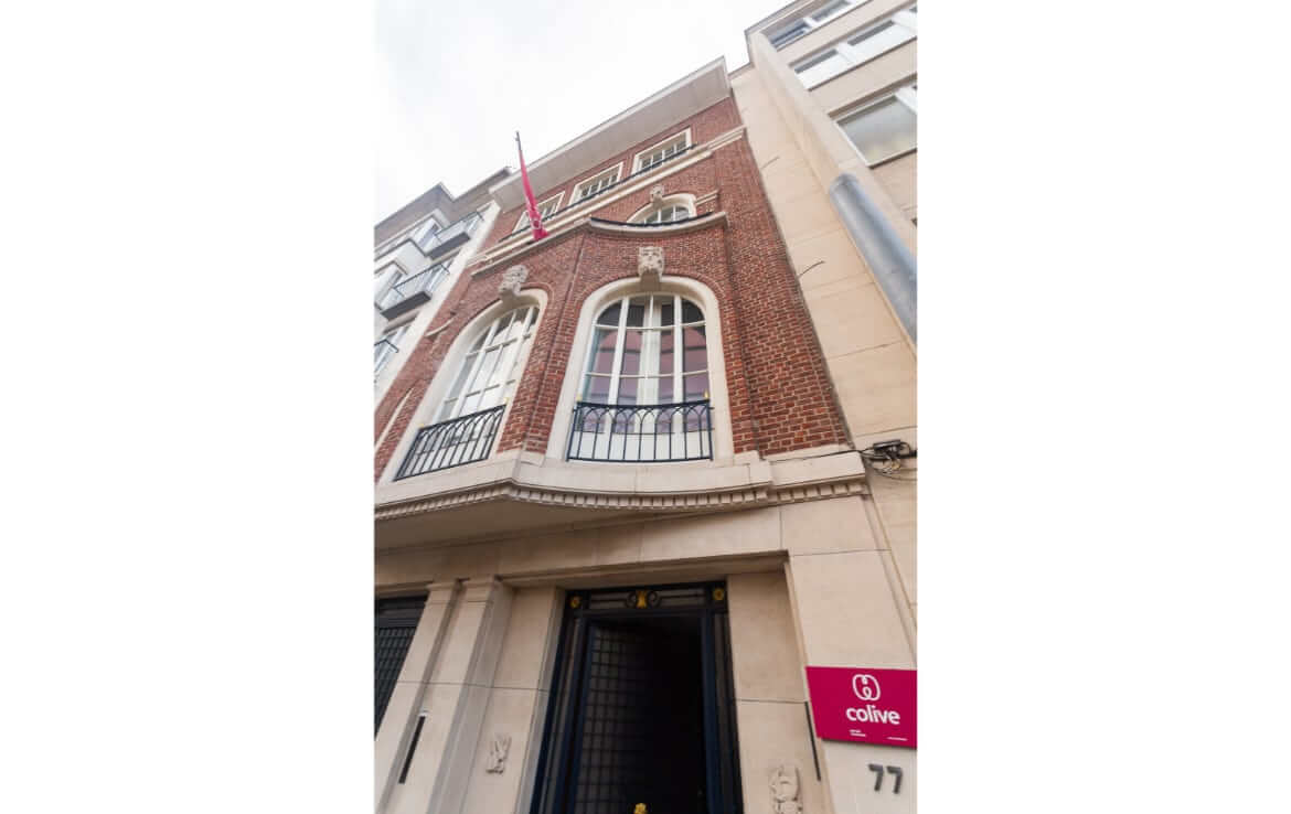 logo-colive-coliving-collocation-maison-partagée-collocataires-Bruxelles-ambassade-facade